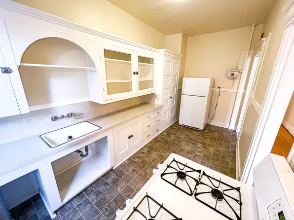 Bancroft Apartments, 1615 15th Ave Unit 8, Seattle, WA 98122
