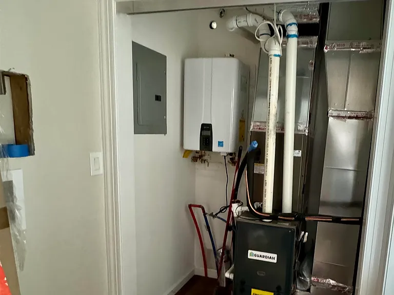 118 Parkview Ave #2 — Photo 33