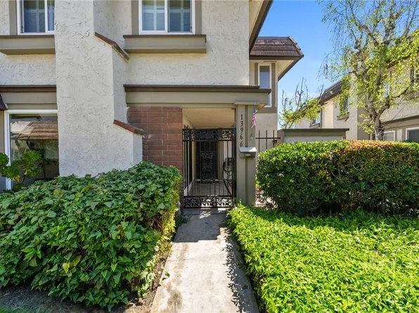 13966 Falmouth Walk, Westminster, CA 92683