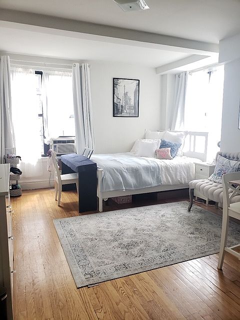 1st image of 50 W 72nd St APT 914
