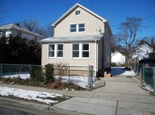 103 E Pennywood Ave, Roosevelt, NY 11575