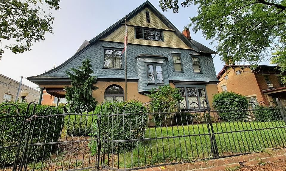 1st image of 19 E 5th St
