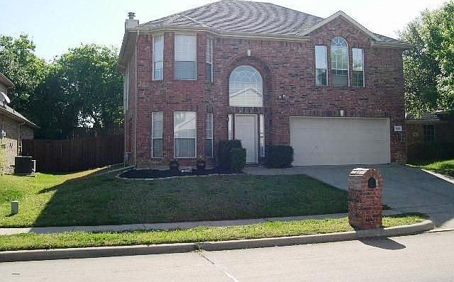 1st image of 524 Briaroaks Dr
