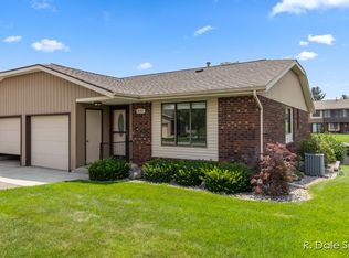 690 Waterview Ct SW #32, Grandville, MI 49418
