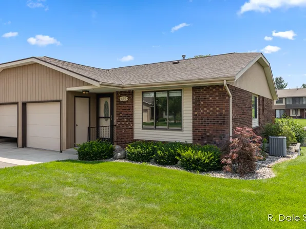 690 Waterview Ct SW #32, Grandville, MI 49418