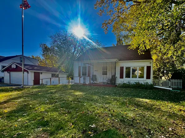 2413 Lindberg Dr, Rockford, IL 61109