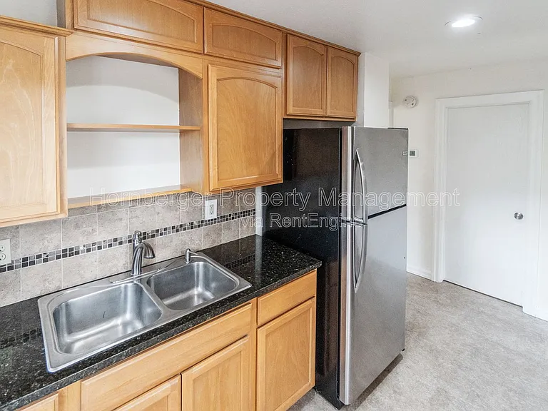 908 E Longfellow Ave — Photo 7