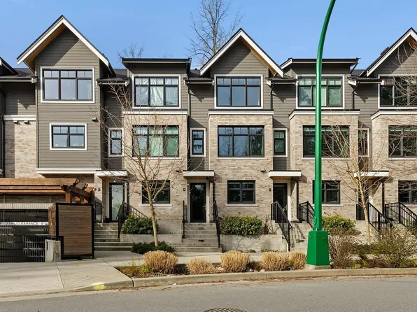 1960 Glenaire Dr #4, North Vancouver, BC V7P 1Y1