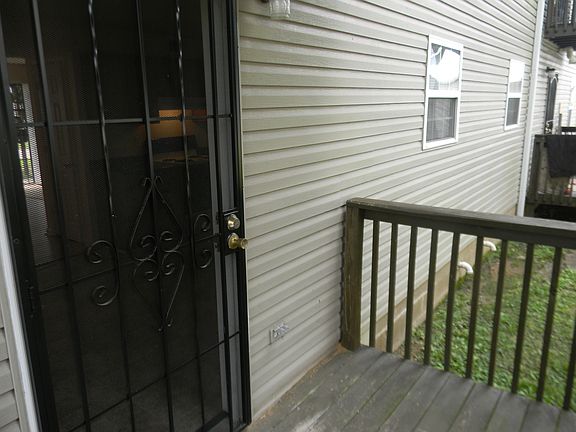 3rd image of 9 River Oaks Dr APT A