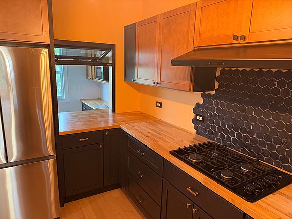 4th image of 3745 W Shakespeare Ave #2