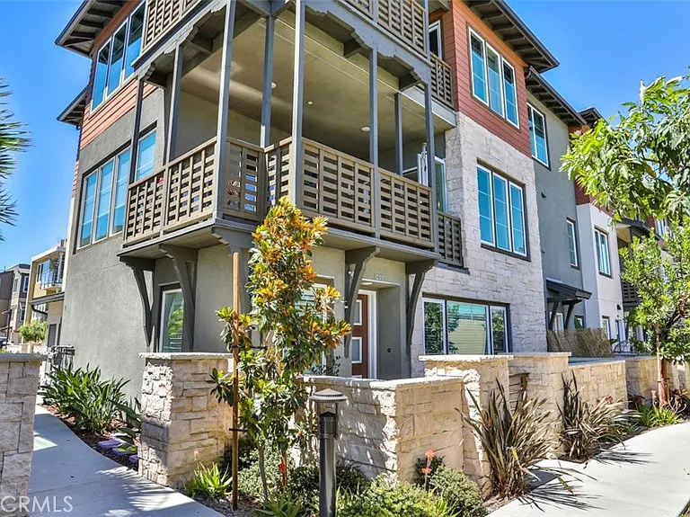 1207 Doheny Way — Photo 37