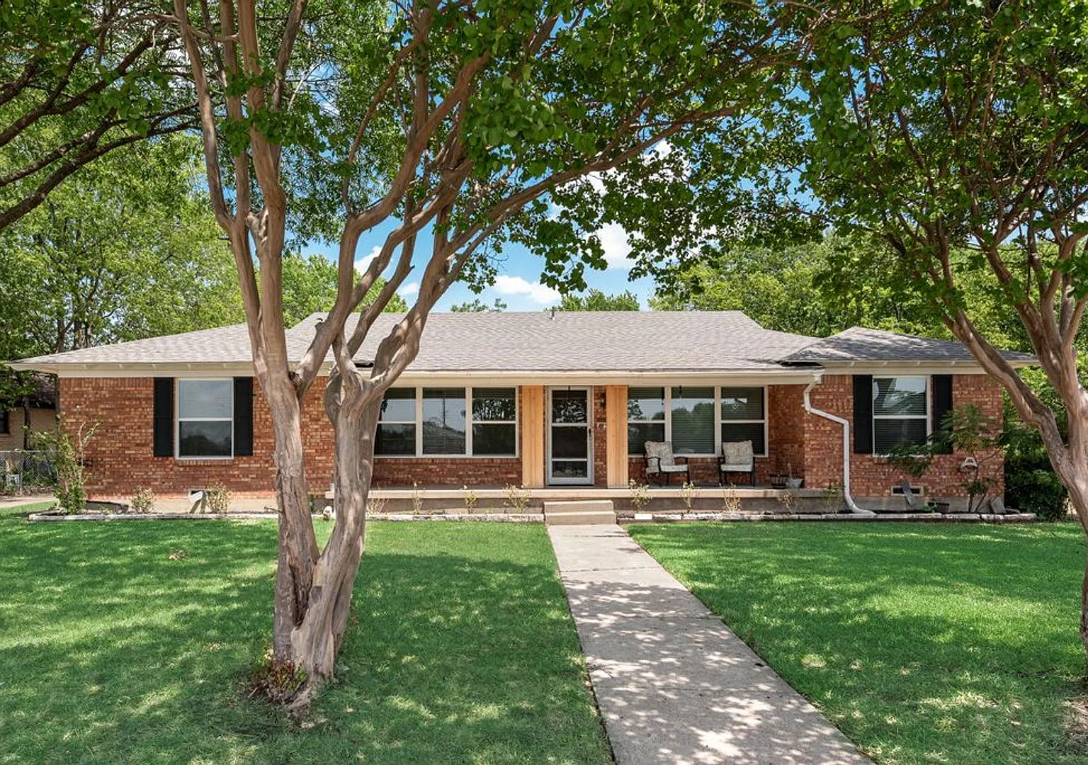 Charming Duplex close to White rock lake — Photo 2