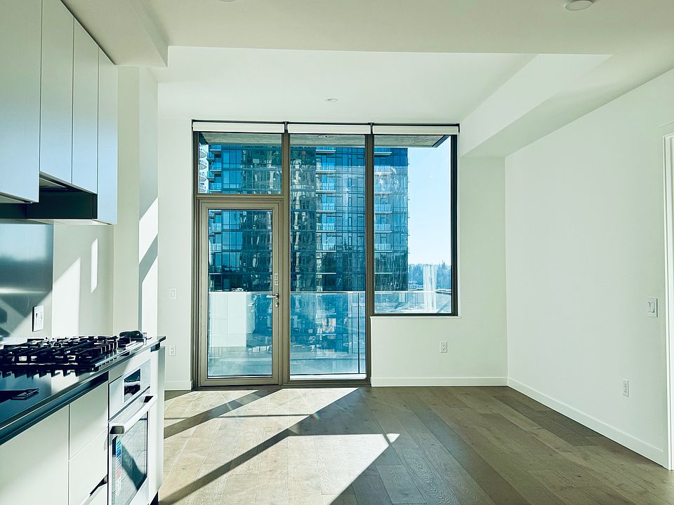 Spacious Living Room with Balcony