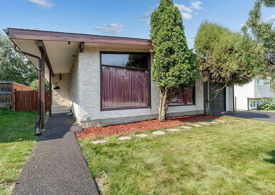 1st image of 18 E Odell Grn