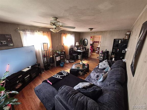 2nd image of 6212 Lexington Ave