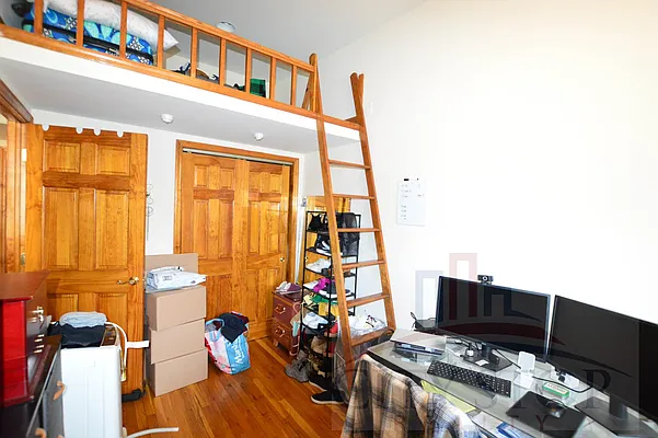 Rented by City Stop Realty | media 7