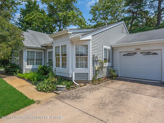 4th image of 1051A Buckingham Drive