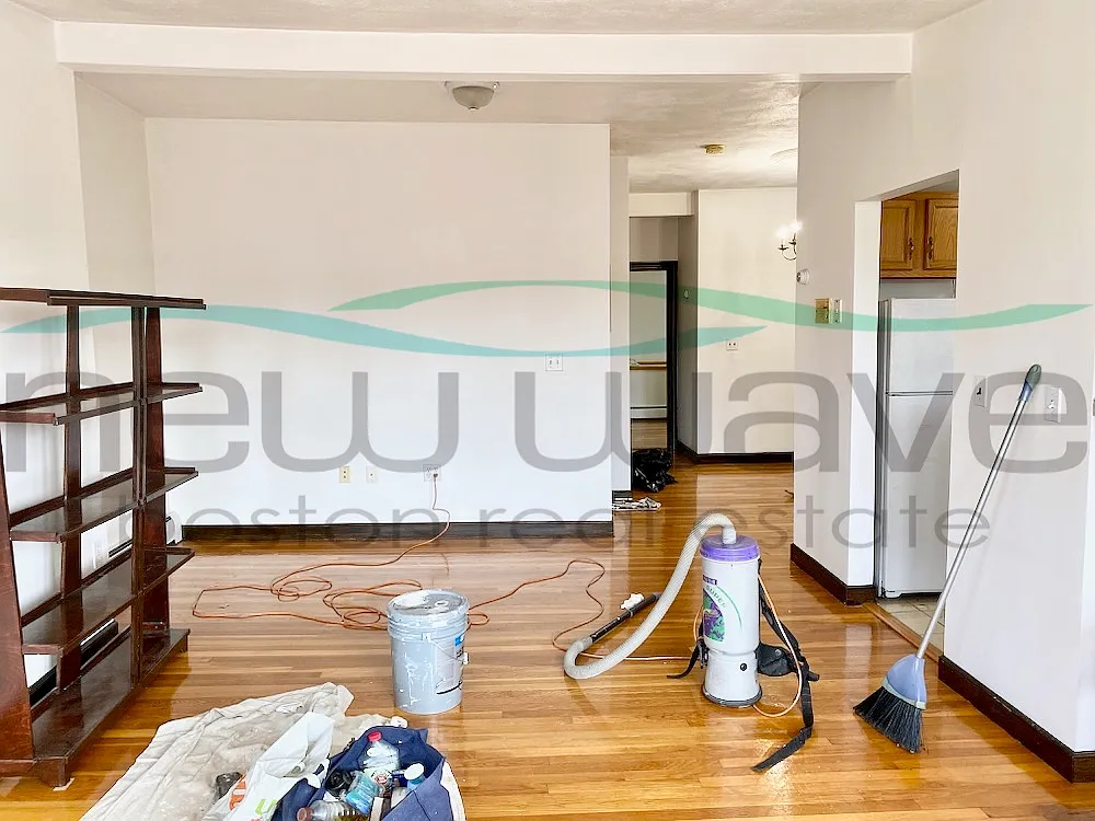 2 bed, 999 sqft, $4,200 — Photo 3