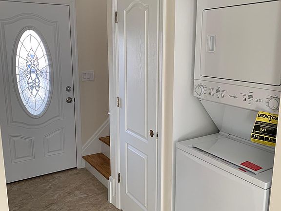 4th image of 2 Conway Ct APT 2
