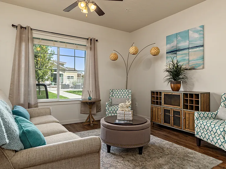 HighPoint on Overland — Photo 19