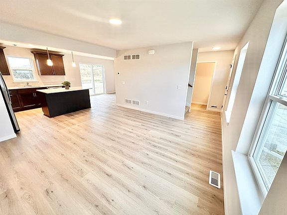 5th image of 349 Orchid Ave #56