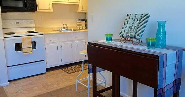 2nd image of 210 Mulberry St APT 6