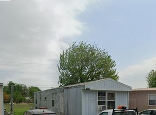 2111 W Austin St TRAILER 11, Port Lavaca, TX 77979
