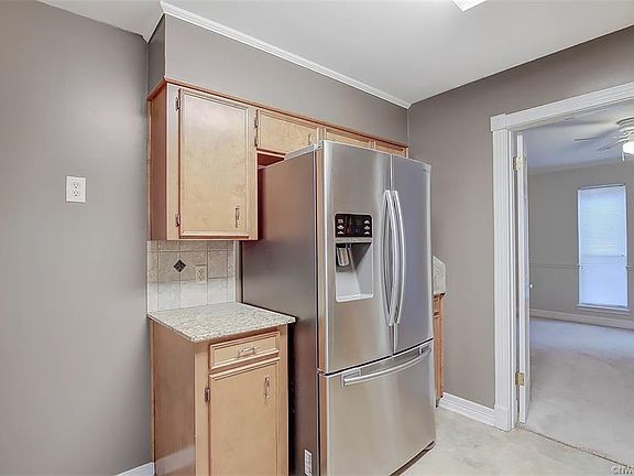 4th image of 2600 Southcrest Dr