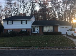 3003 Chapel View Dr, Beltsville, MD 20705