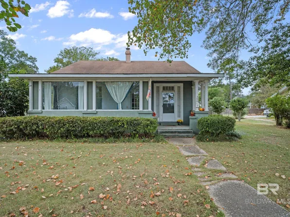 308 S Presley St, Atmore, AL 36502