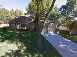 5932 W 89th Ter, Overland Park, KS 66207