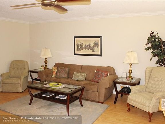 2nd image of 276 Markham Ct #M