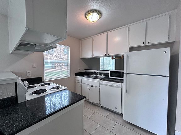 5th image of 5630 Odea Dr APT 1