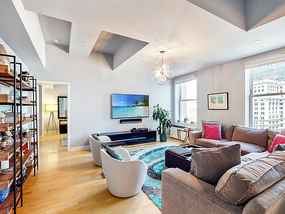 3rd image of 15 Broad St APT 3800