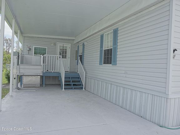 2nd image of 1819 Seagrape St NE