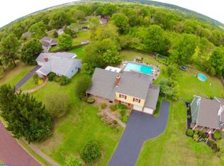 9 Tower Hill Rd, Chalfont, PA 18914
