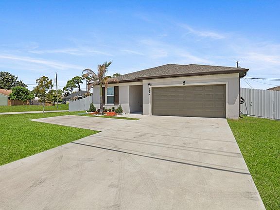 4th image of 1781 SW Del Rio Boulevard