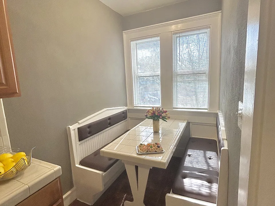416 E Dewey Pl #7