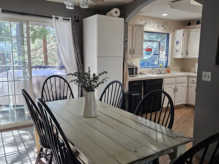 1729 Nob Hill Dr — Photo 6