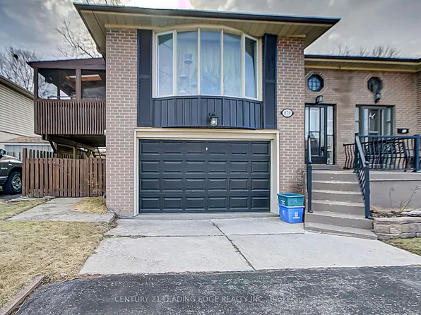 879 Marinet Cres, Pickering, ON L1W 2M2