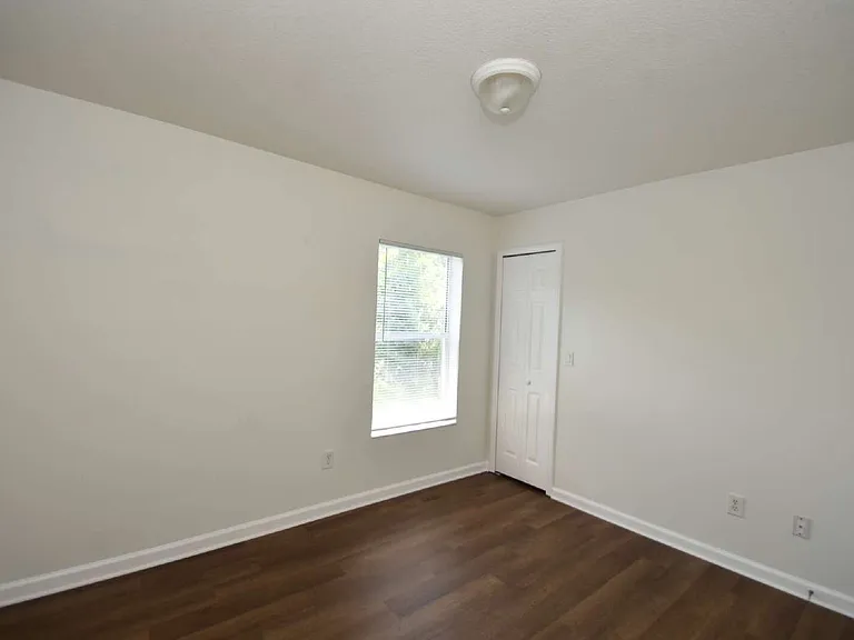 30 Eton Ln #B — Photo 29