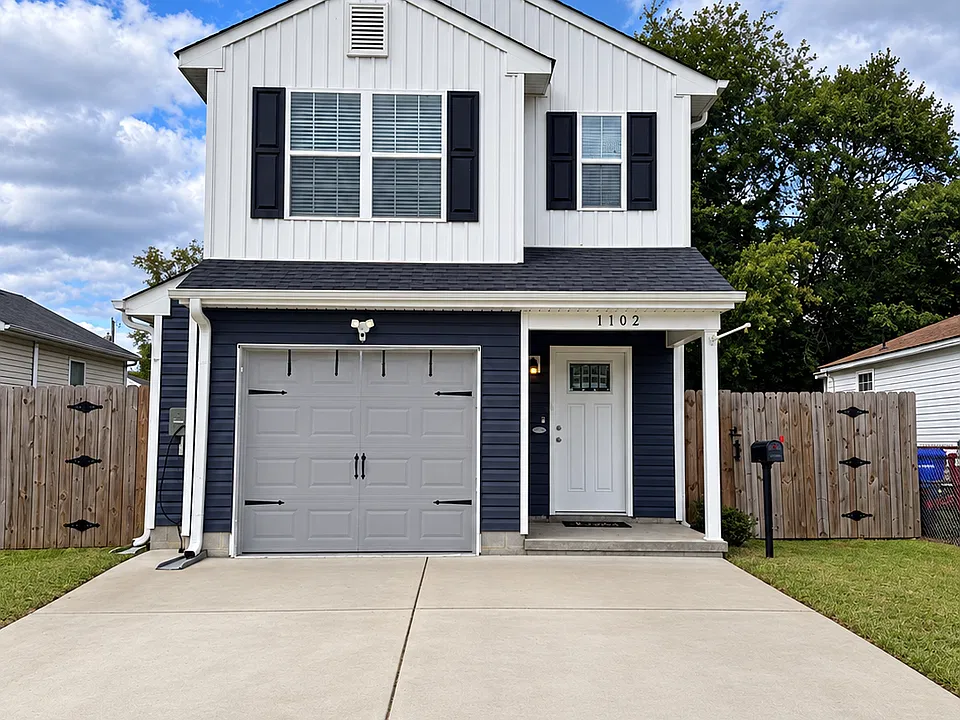 1102 Clarys Dr