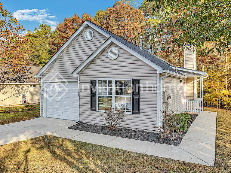 1092 Abington Ct — Photo 1