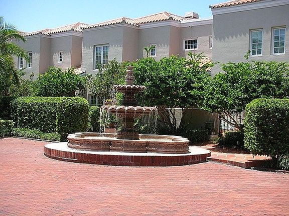 3rd image of 4963 Bayshore Blvd