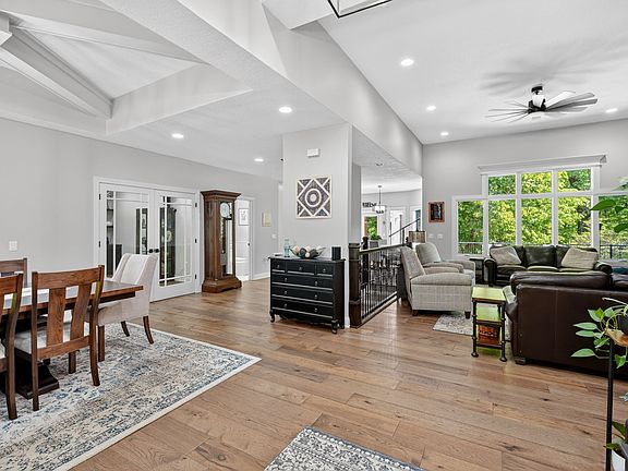 4th image of 28786 Hickory Lodge Dr
