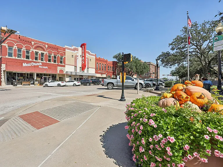 The Village at Waxahachie — Photo 33