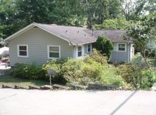 181 Outer Dr, Oak Ridge, TN 37830