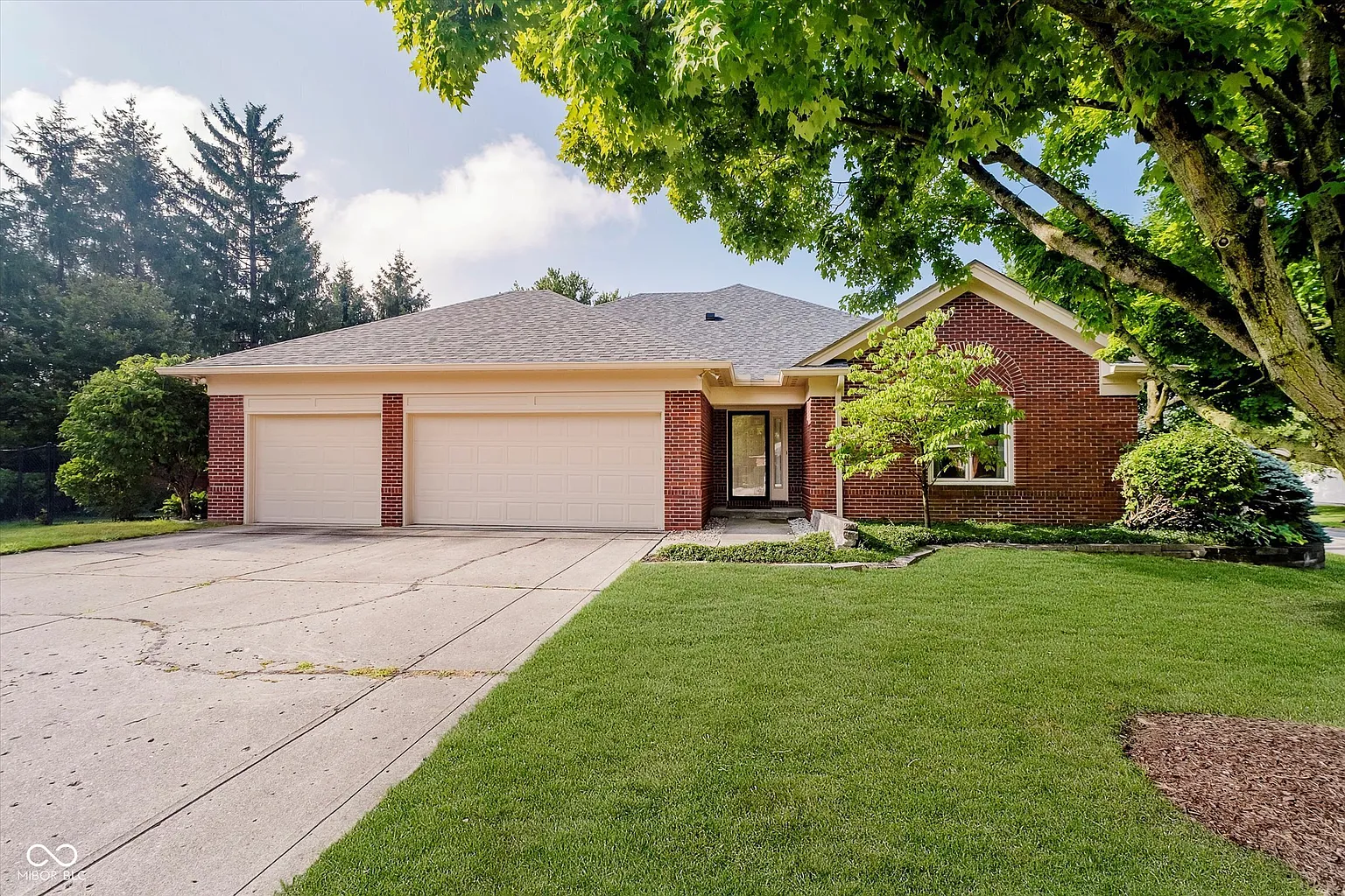 8649 Cricket Tree Ln photo 1