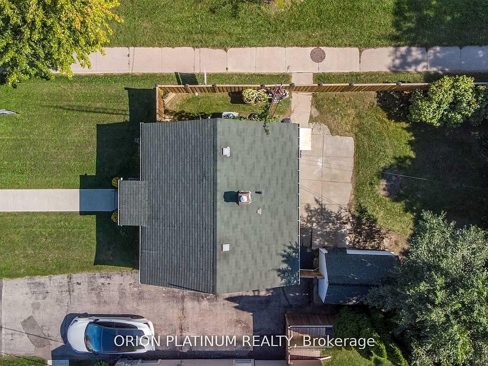 1st image of 1 McCallum Ct