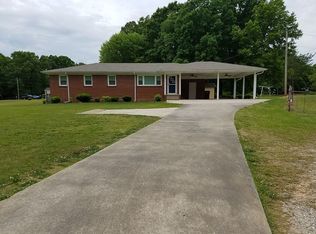 5825 Woodmont Dr, Tuscumbia, AL 35674